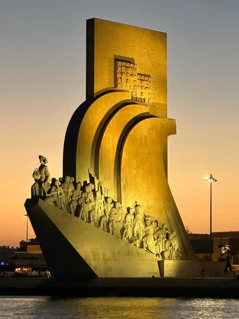 Lisbon: Boat Tour 2:30H w/ Welcome Drink and Snacks - A 2-Hour Tagus Cruise That Shows Lisbon in Layers