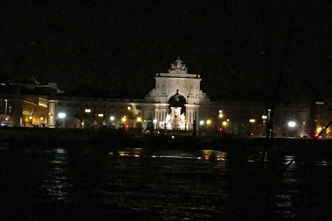 Lisbon by Night Sailing Tour with White or Rosé Wine & Light Snacks - The royal palace stop: D. Luís I and D. Maria Pia of Savoy
