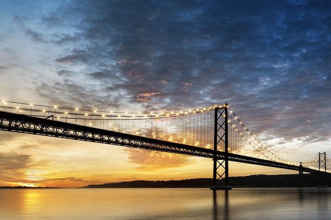 Lisbon by Night Tour: Fado Show and Dinner with Pick-up - Dinner Quality, Service, and What You Should Actually Watch For