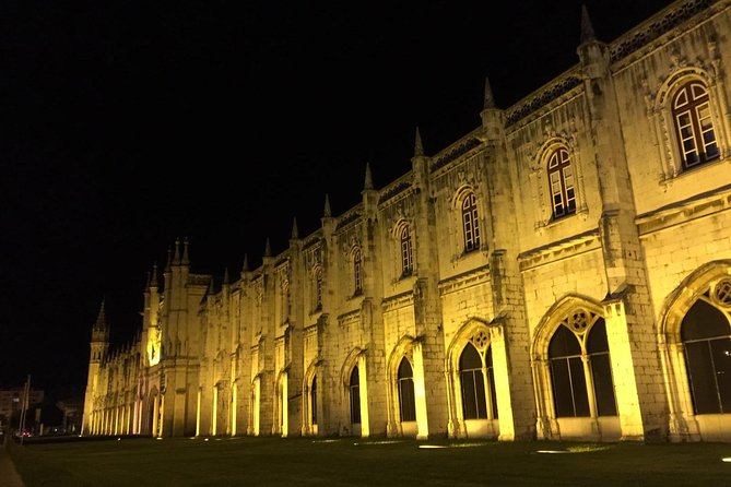 "Lisbon by Night" up to 6 people, private tour - Who this tour suits best, and who should think twice