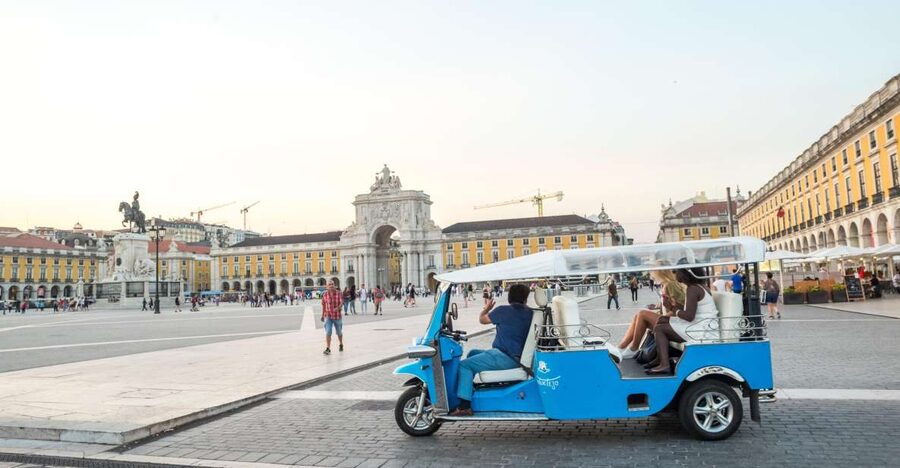 Lisbon by Tuk Tuk Guided Tour: City of Neighborhoods - Key highlights that matter on the ground