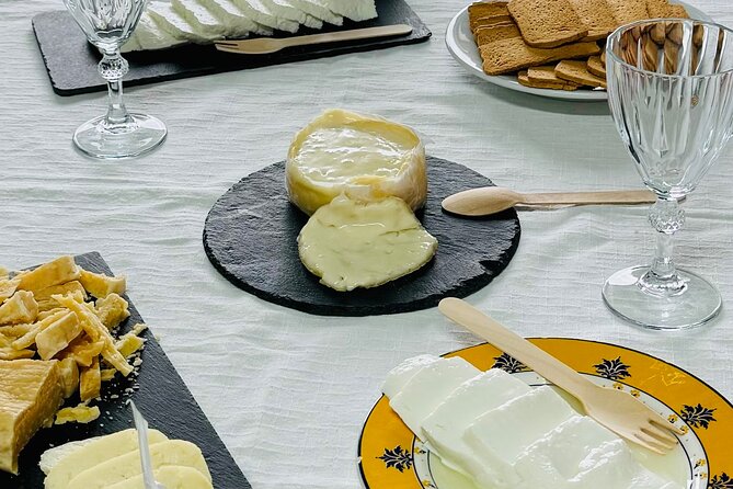 Lisbon Cheese Factory Visit, Wine Tasting and Tile Painting Tour - Key highlights worth your morning