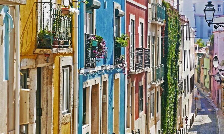 Lisbon: Chiado, Bairro Alto, and Principe Real Tuk Tuk Tour - Timing Tips: Sunset Energy Versus Clear Day Views