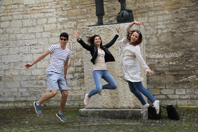 Lisbon (Chiado-Baixa) Scavenger Hunt and Sights Self-Guided Tour - Starting at Praça dos Restauradores: What You Need Before You Go