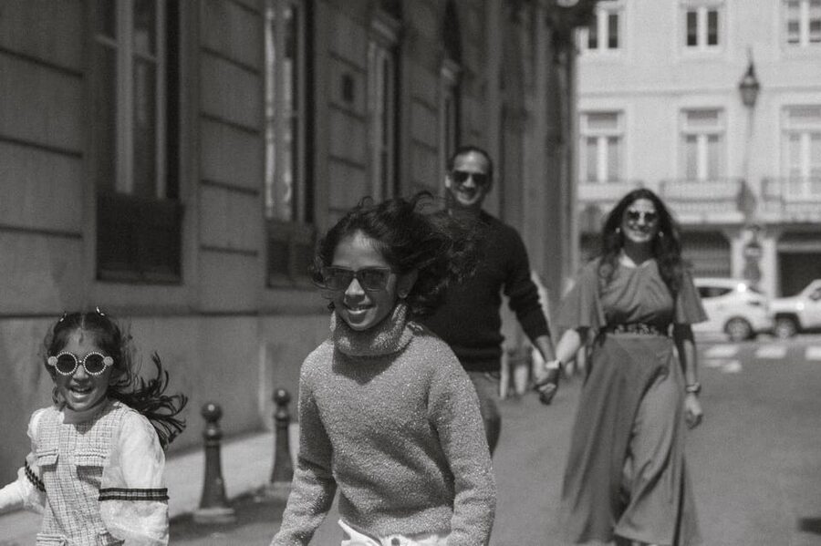Lisbon: Cinematic Photoshoot with Local Photographer Guide - Commerce Square to Alfama: From Open Light to Story Streets