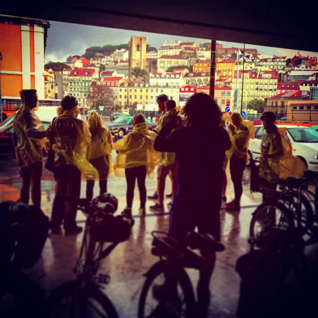 Lisbon: City Highlights and Viewpoints E-Bike Tour - Central Lisbon by bike, from Largo do Intendente Pina Manique to Avenida Almirante Reis