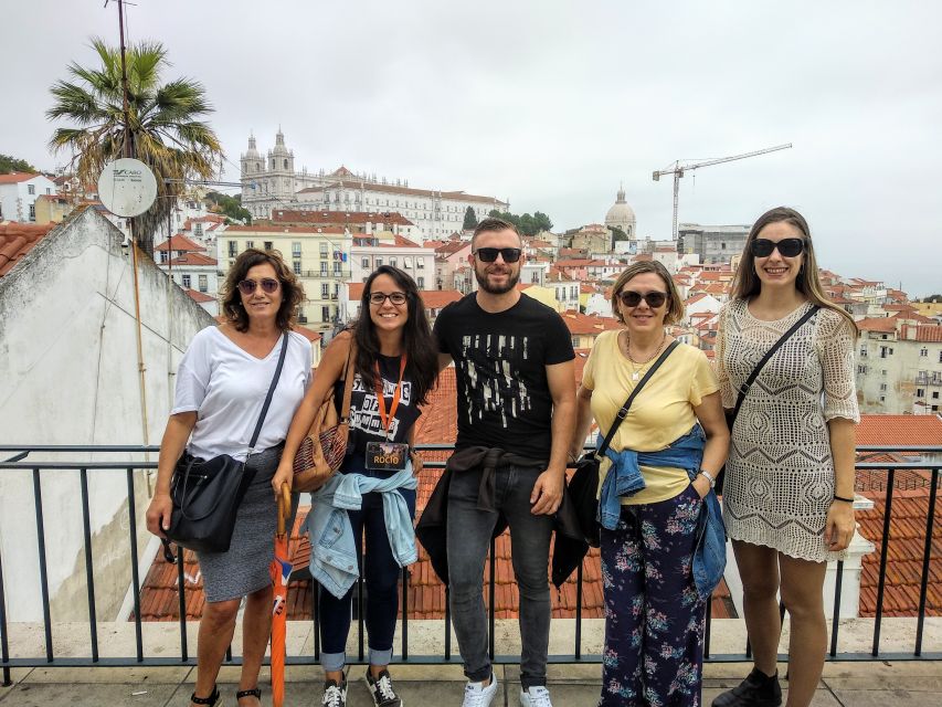Lisbon: City Sightseeing Private Tour with Guide - What the ginjinha stop does for the experience