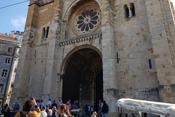 Lisbon City Tour 2 hours (Máx 4 pax) - How a 2-hour private TukTuk loop helps you find Lisbon’s shape