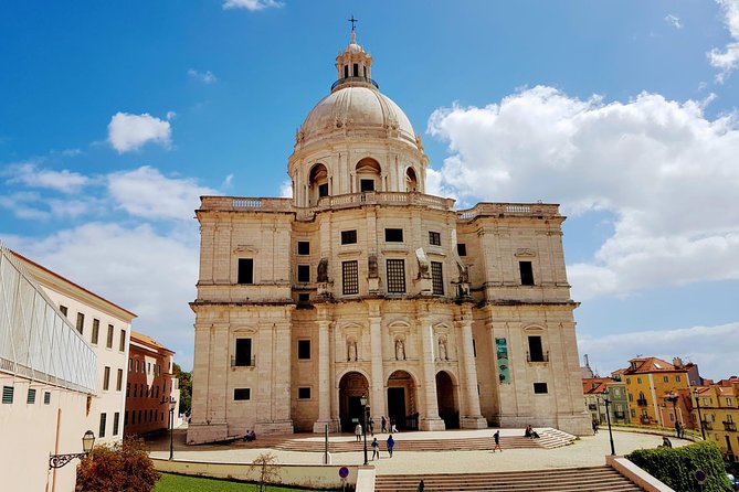 Lisbon City Tour 2 hours (Máx 4 pax) - Miradouros tour: from Portas do Sol to Senhora do Monte