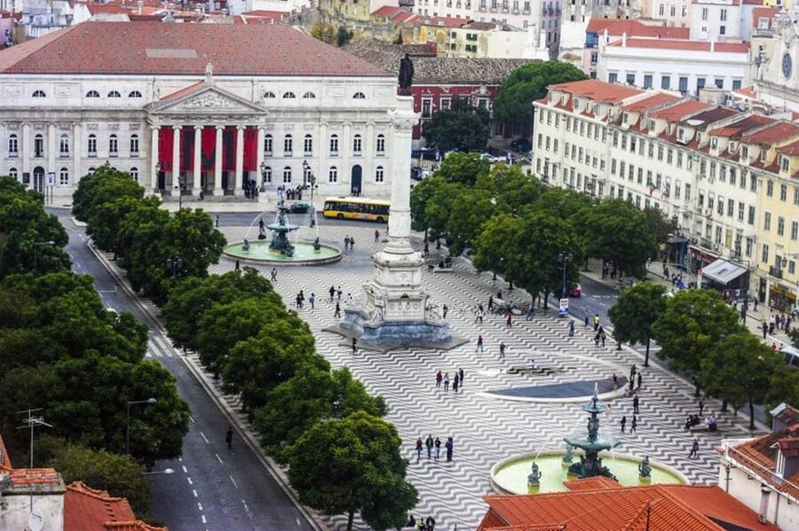 Lisbon City Tour: All Must-See Attractions with Expert Guide - Pink Street, miradouros, and the views that sell Lisbon