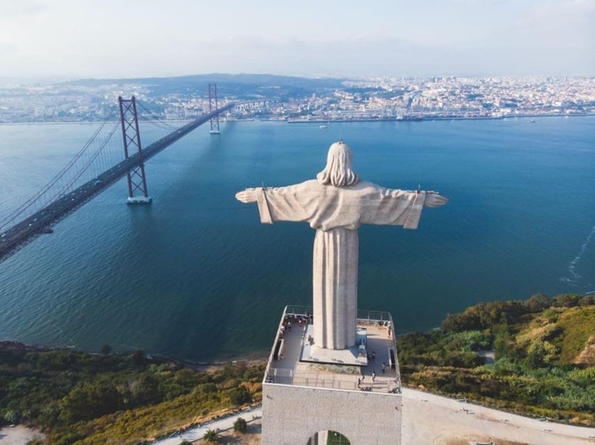 Lisbon City Tour: All Must-See Attractions with Expert Guide - How the small-group setup helps you actually enjoy the day