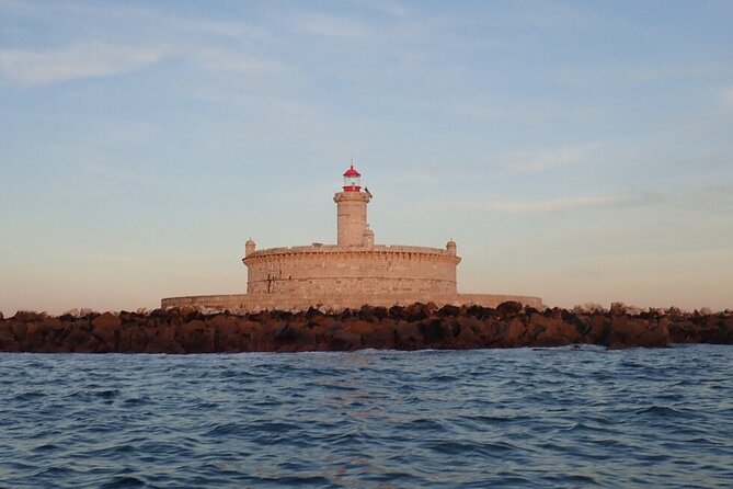 Lisbon Coast Tour by Boat - When the water is choppy: planning for bumpy moments