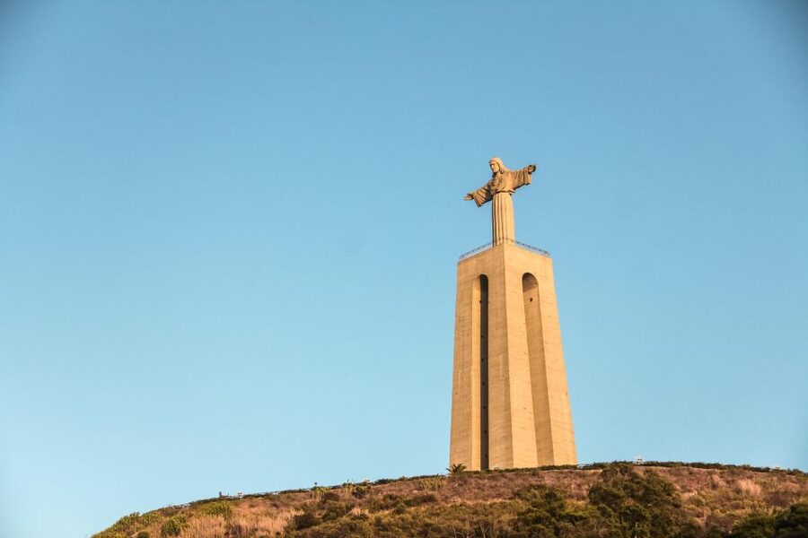 Lisbon: Cruise to the Beach with BBQ, Open Bar and Music - Booking verdict: should you book this Lisbon BBQ cruise?