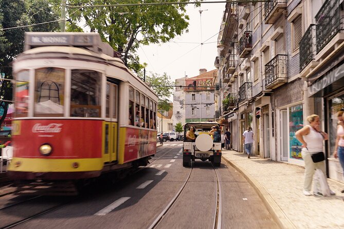 LISBON DAILY TOUR in a Vintage Jeep with FOOD & DRINK Tastings - Who this tour suits best