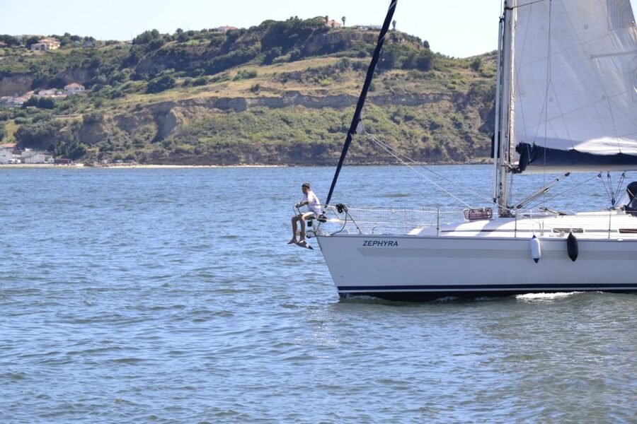 Lisbon: Day and Sunset Tour on the Tagus River - Riverside monuments on the north bank: MAAT, the Electricity Museum, Belém Tower
