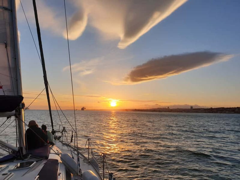 Lisbon: Daytime or Sunset Boat Cruise with History and Wine - First You Meet at Pypas Cruises, Doca de Belém Gate 1
