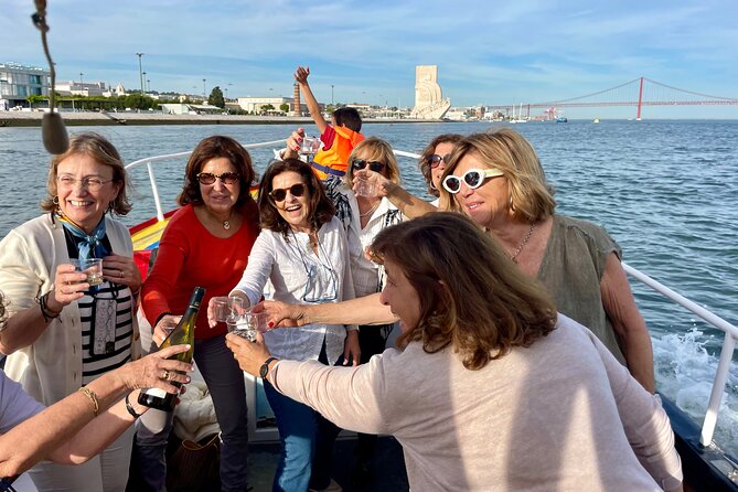 Lisbon Daytime & Sunset Tradicional Boat Tour Sightseeing Cruise - Sunset timing, wind, and how to dress so you stay comfy