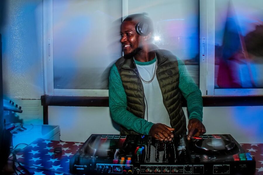 Lisbon: Disco Night Cruise with DJ and Open Bar - Onboard Vibes: DJ, Dance Floor, and Where You Feel the Music