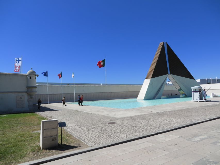 Lisbon: Discovering Belém Tuk Tuk Tour - Padrão dos Descobrimentos: a monument that explains the cast