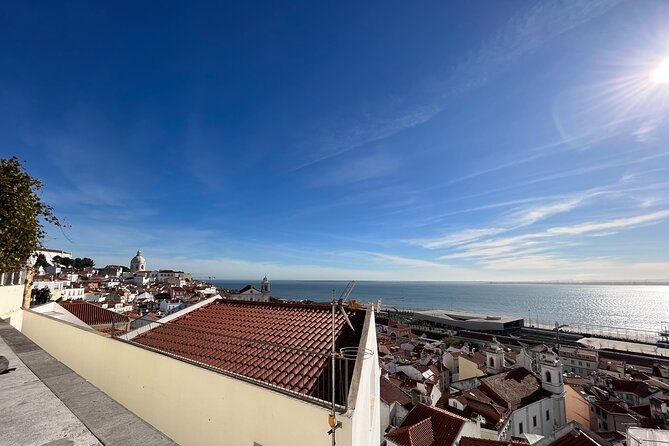 Lisbon Downtown & Alfama with a guide Walking tour - A Two-Hour Sprint Through Alfama and Lisbon’s Center