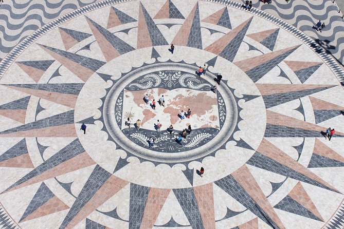 Lisbon Downtown & Alfama with a guide Walking tour - The José Saramago Foundation Stop: A 1521 Building With a Nobel Prize Link