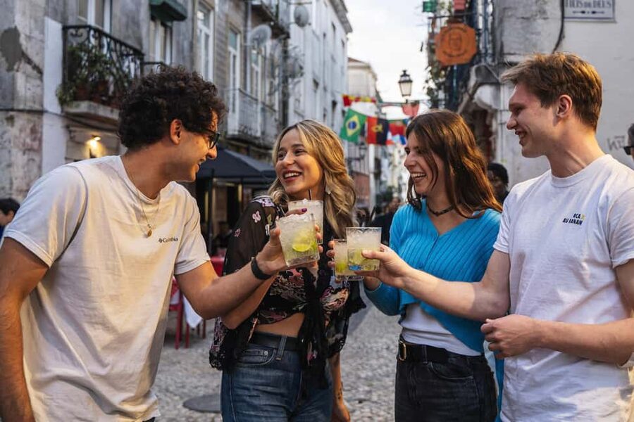 Lisbon: Drunken History Walking Tour with Included Drinks - Quick hit points before you go