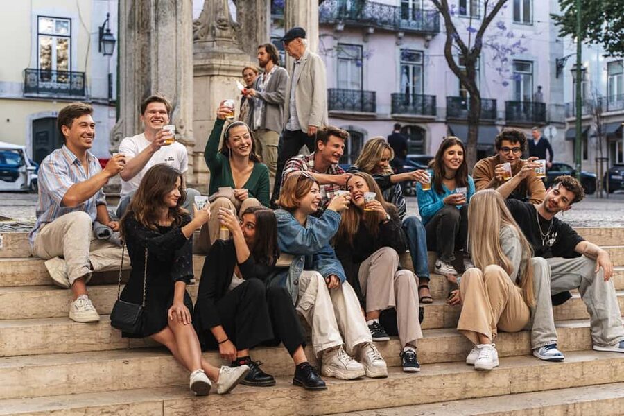 Lisbon: Drunken History Walking Tour with Included Drinks - Largo do Carmo to Bairro Alto: what this night walk feels like