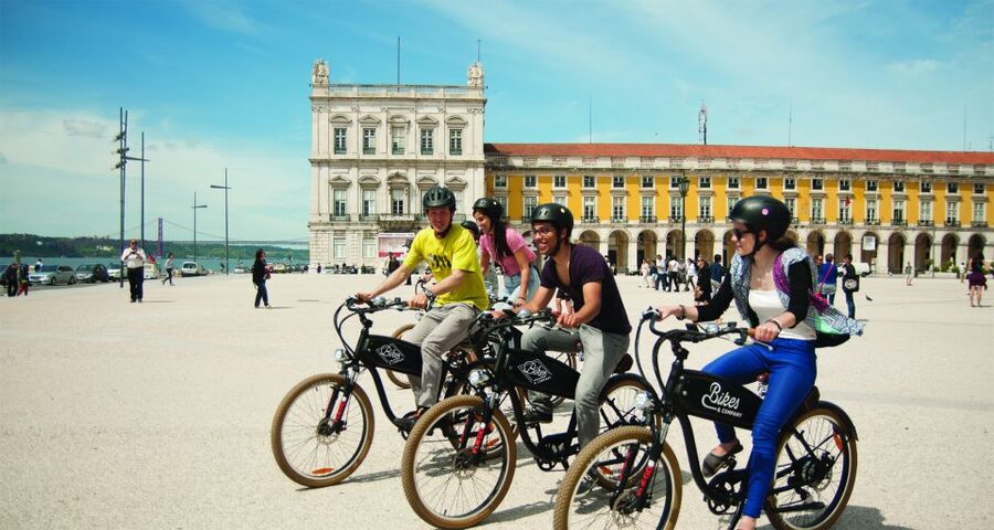 Lisbon: E-Bike Food Tour of Alfama and Old Town - A comfortable starting point before the ride