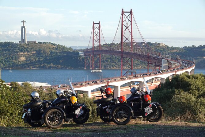 Lisbon El Cristo-Rei - Private Vintage Sidecar Tour - Pickup at R. Garrett and a finish at Praça do Comércio