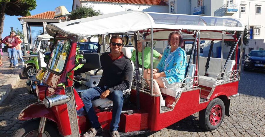 Lisbon: Electric Tuk Tuk Private Tour of the Seven Hills - Starting at Restauradores: where the tour finds its rhythm