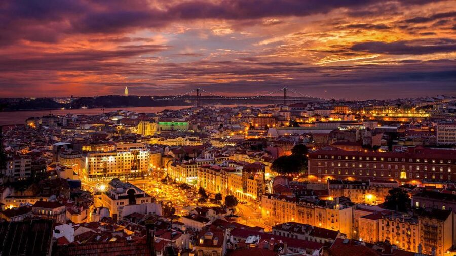 Lisbon: Evening City Tour with Dinner and Live Fado Show - Transport, Timing, and the Pickup Confusion to Watch For