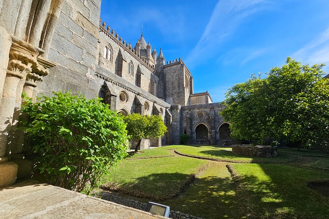 Lisbon : Évora (c/ Cathedral & Capela Ossos), Cartuxa & Cortiçarte - Price and value: what $107.54 buys you in a long day