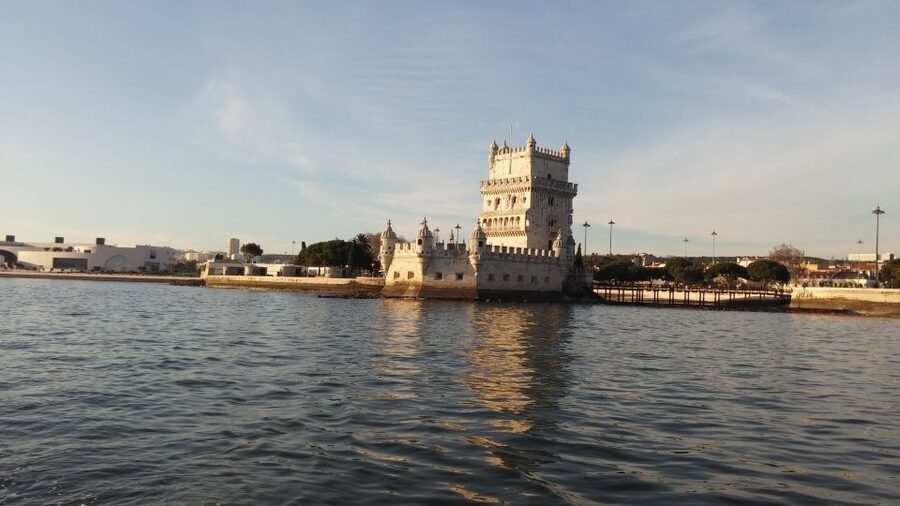 Lisbon Exclusive Private Boat Tour - daytime or sunset - Key highlights at a glance