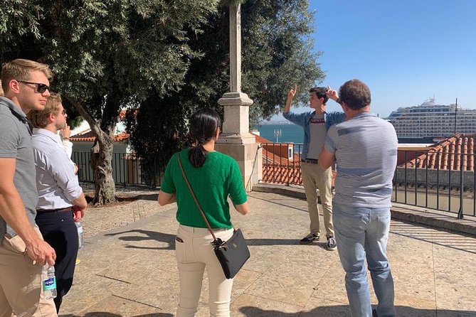 Lisbon experience tailored private tour (half day) - Stop 2: Castelo de São Jorge and Its Tower-and-Wall Layout
