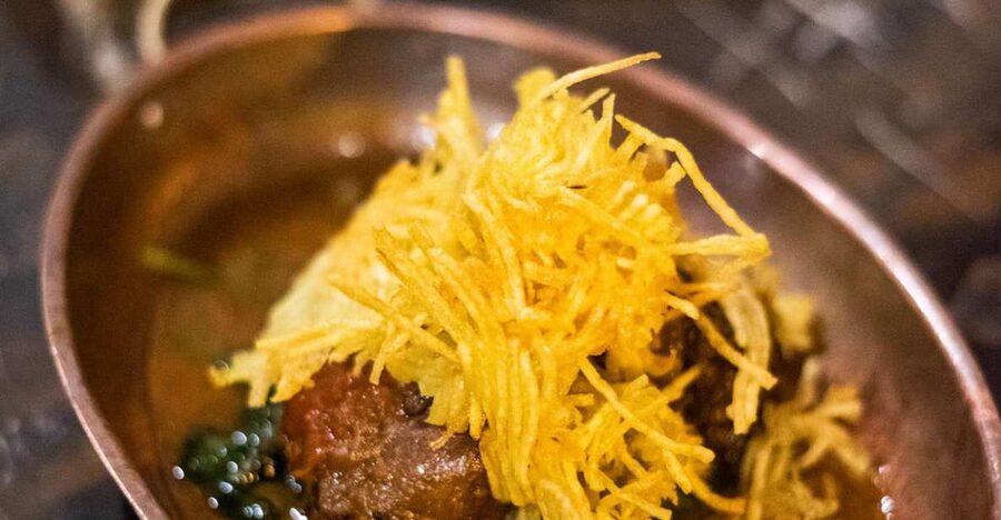 Lisbon: Fado & Food Tour with Live Show & Traditional Dinner - Comfort, Walking Pace, and Small-Group Time With a Local Guide