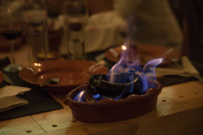 Lisbon: Fado Night with Dinner with Live Performance - The food: Portuguese tapas you should actually pace