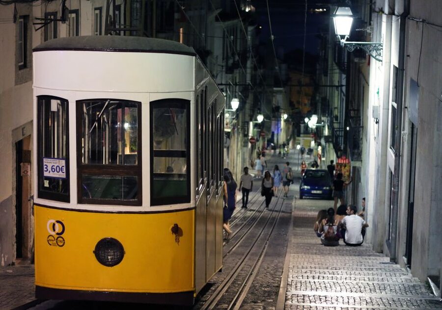 Lisbon: Fado Vadio Tour with Portuguese Tapas - Starting at Café A Brasileira, then walking into the stories of Lisbon