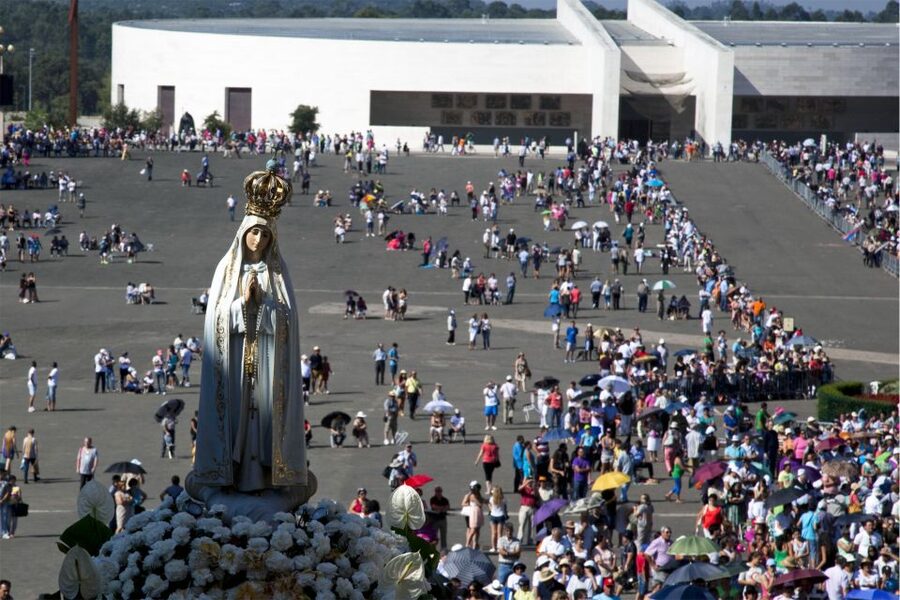 Lisbon Fatima Sanctuary Private Half Day Tour - Chapel of Apparitions and Mass time that actually lands