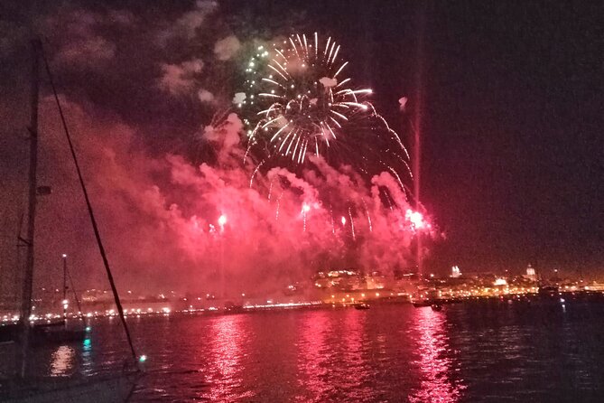 Lisbon: Fireworks, Music and Open Bar in New Year's Eve Cruise - Open Bar During the Cruise, Plus the Midnight Sparkling Wine Ritual