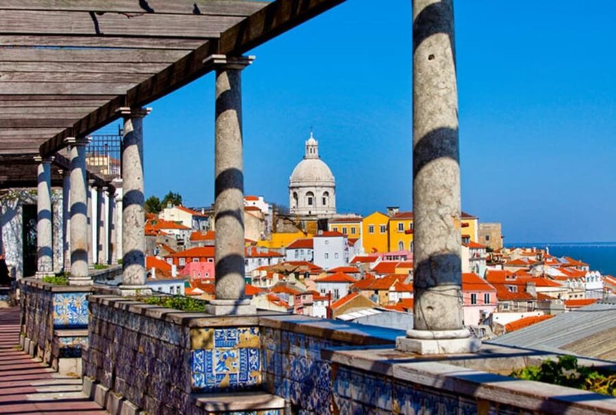 Lisbon: Food and Wine Tasting 4-Hours Tuk Tuk Tour - Price and value: what you are really paying for