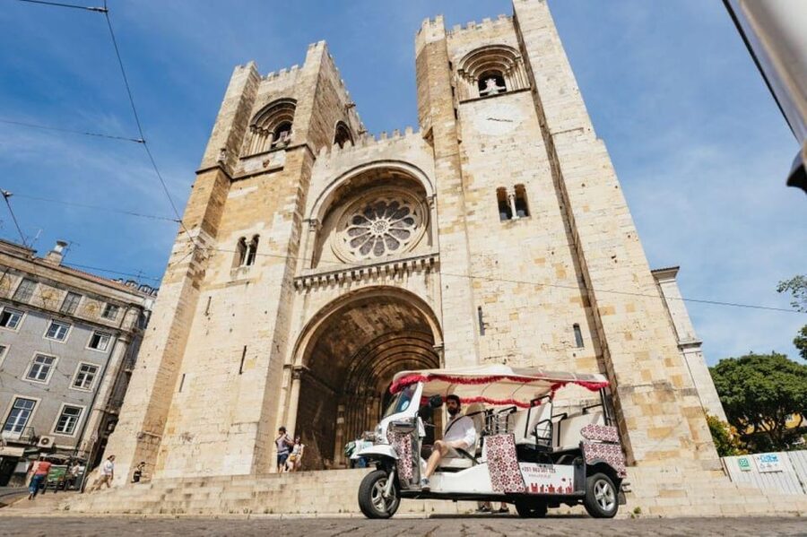 Lisbon: Food and Wine Tasting 4-Hours Tuk Tuk Tour - Portas do Sol and Nossa Senhora do Monte: Lisbon’s view makers