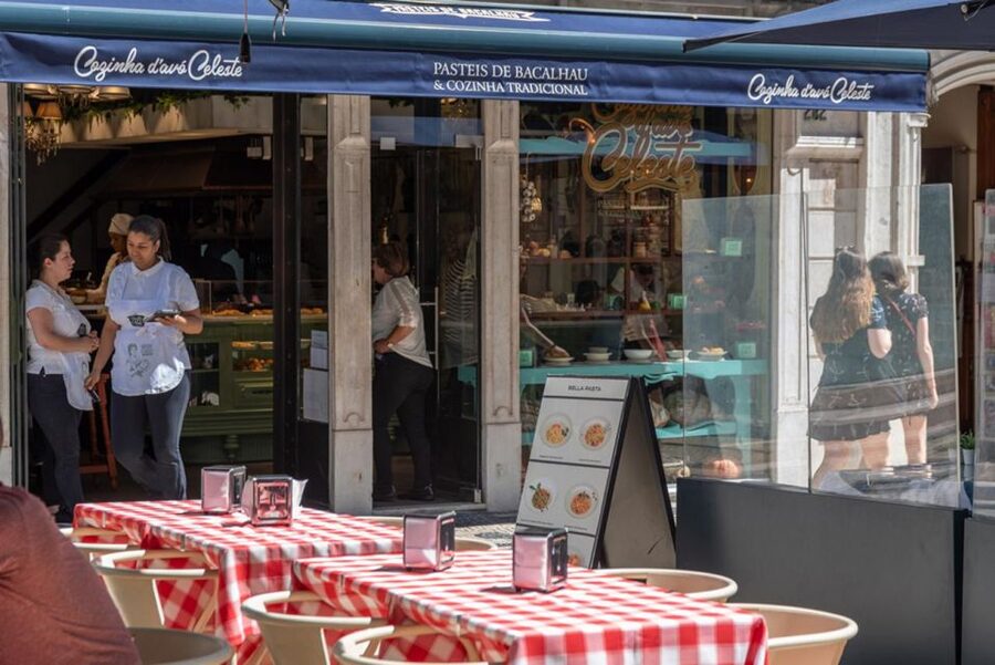 Lisbon Food and Wine Tastings (3 Restaurants) - The balancing truth: a great day depends on how the stops run
