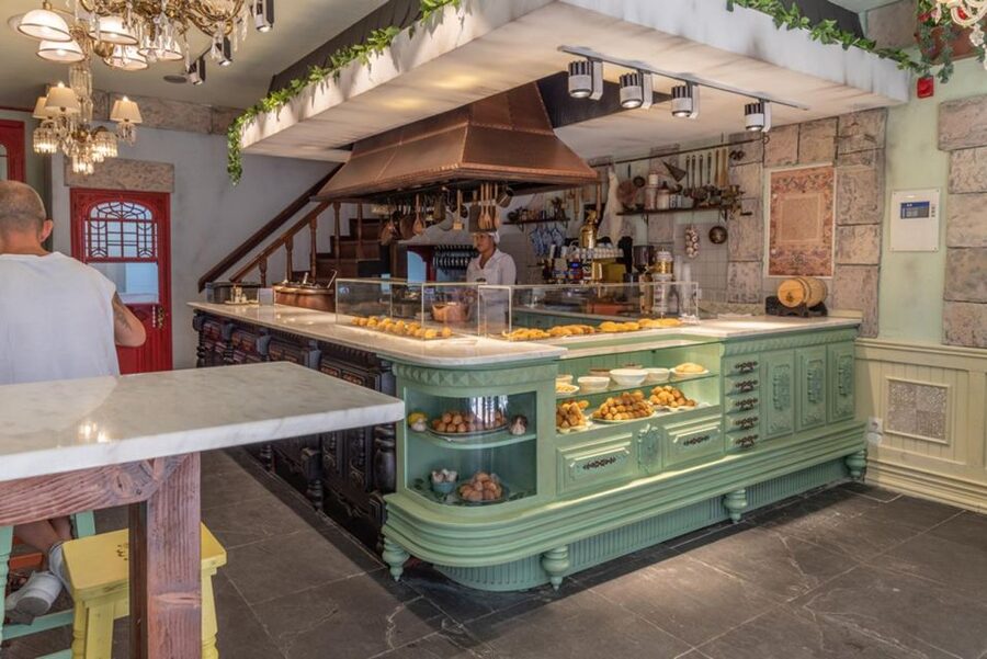 Lisbon Food and Wine Tastings (3 Restaurants) - Navigating the route: central Lisbon makes this easier