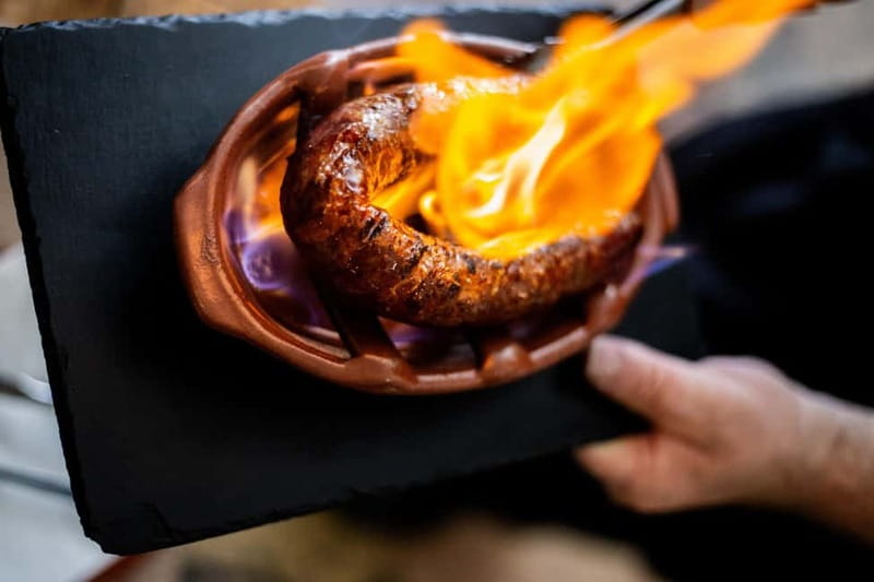 Lisbon: Food Tasting Tour by Tuk Tuk with 2 Stops - Graça Historic District: Photo stops with real payoff