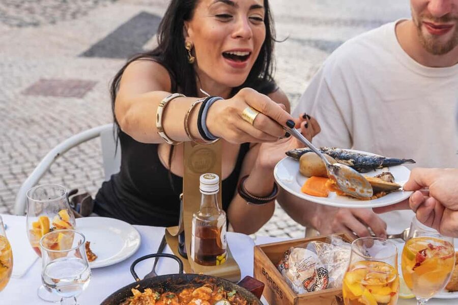 Lisbon: Food Tour with Local Tastings and Drinks - What You Actually Taste: Presunto, Chouriço, Seafood, and Something Sweet