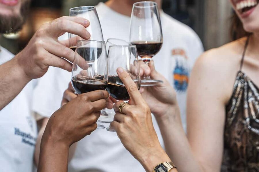Lisbon: Food Tour with Local Tastings and Drinks - The Drink Stops: Ginjinha, Vinho Verde, and Alcohol-Free Options