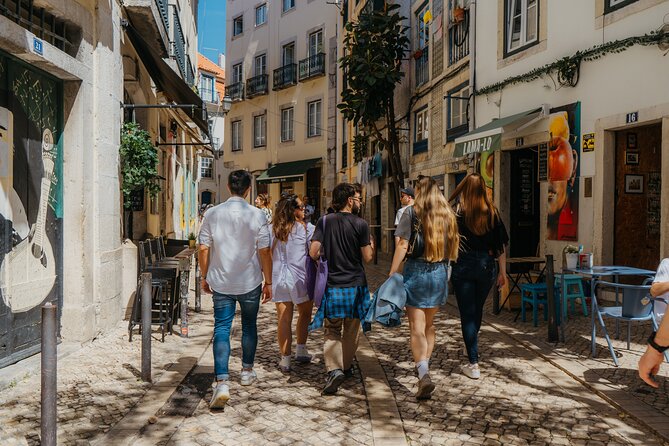 Lisbon Food & Tuk Tuk Tour with Eating Europe - Getting Started at Praça dos Restauradores (and actually finding your guide)