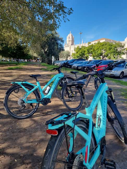 Lisbon: From the center to Belém by E-Bike - The River Segment: Bridge Views and Easy Photo Stops