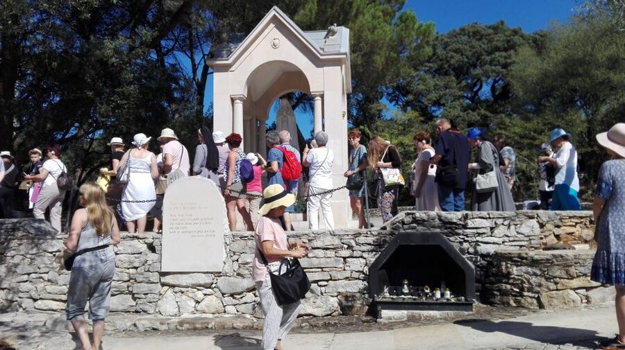 Lisbon: Full-Day Private Guided Tour to Fátima - Price and logistics: is $115 per person a smart value?