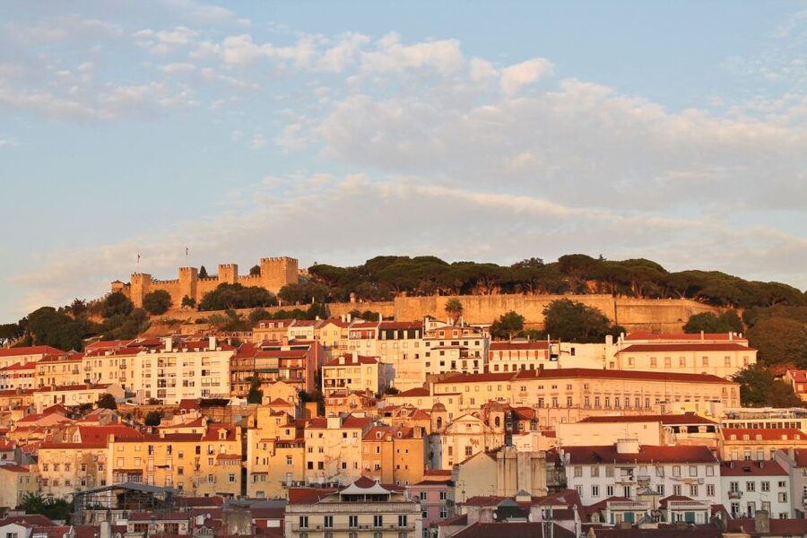 Lisbon: Full-Day Private Walking Sightseeing Tour - Lisbon Cathedral: Where the Story Gets Specific